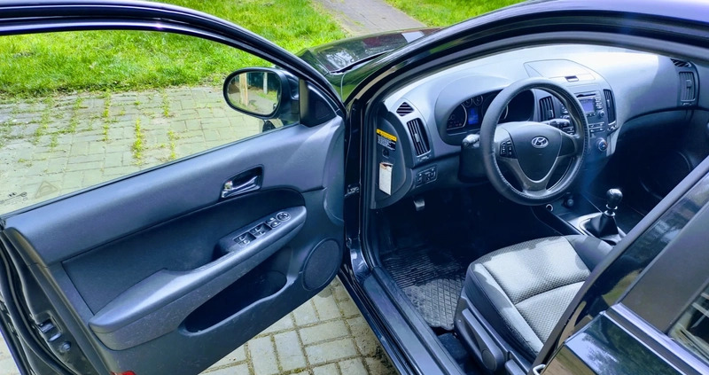 Hyundai I30 cena 13900 przebieg: 262000, rok produkcji 2007 z Ciechocinek małe 781